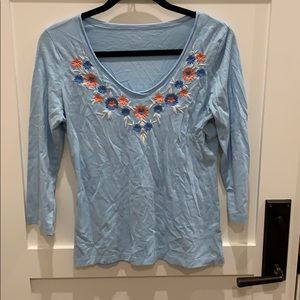 Blue 3/4 sleeve top with embroidered flowers